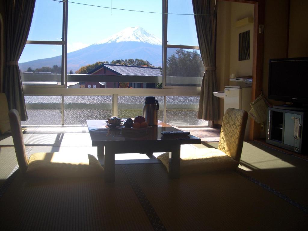 פוג'יקאוואגוצ'יקו Ryokan Nashimiya Onsen חדר תמונה