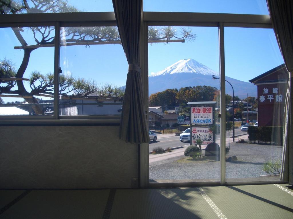 פוג'יקאוואגוצ'יקו Ryokan Nashimiya Onsen חדר תמונה